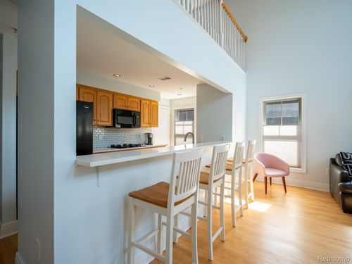 47-164 Ashley Mews Dr, Ann Arbor, MI, 48104-2386 | Card Image