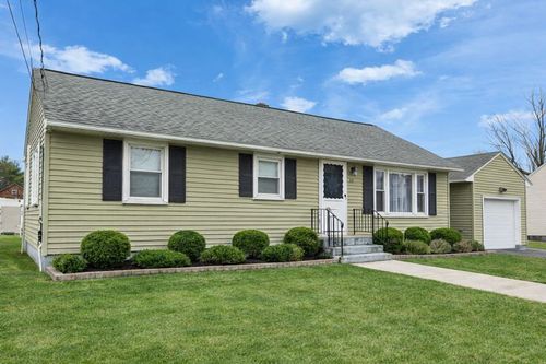 24 Dexter St, Nashua, NH, 03060-4424 | Card Image