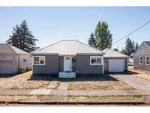 24 E Pine St, Lebanon, OR, 97355-3453 | Card Image