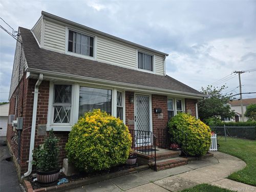 2-7 E Jefferson Ave, Mineola, NY, 11501-3122 | Card Image