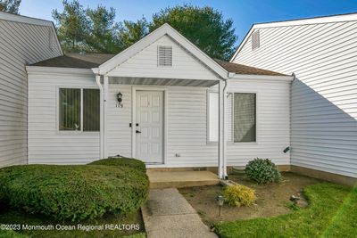 119 Greenwood Drive, Condo with 1 bedrooms, 1 bathrooms and null parking in Freehold NJ | Image 1