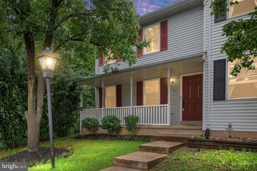 5122 Redbud Rd, FREDERICKSBURG, VA, 22407-8021 | Card Image