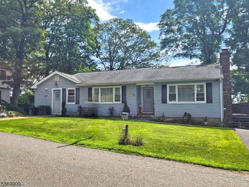 31 Washington Trl, Hopatcong, NJ, 07843-1297 | Card Image