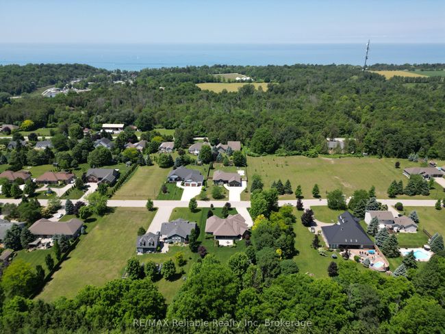 24 Carriage Lane, House other with 3 bedrooms, 3 bathrooms and 6 parking in Bayfield ON | Image 48