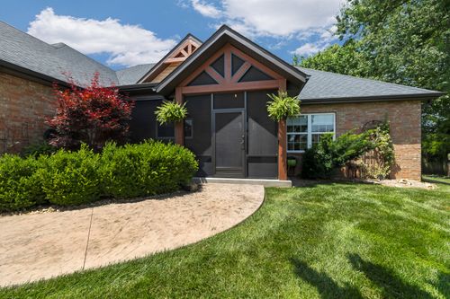 1911 N Pavilion Pl, Strafford, MO, 65757-7562 | Card Image