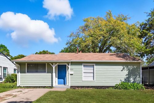 5025 Cedar Hill Rd, Fort Worth, TX, 76116-8911 | Card Image