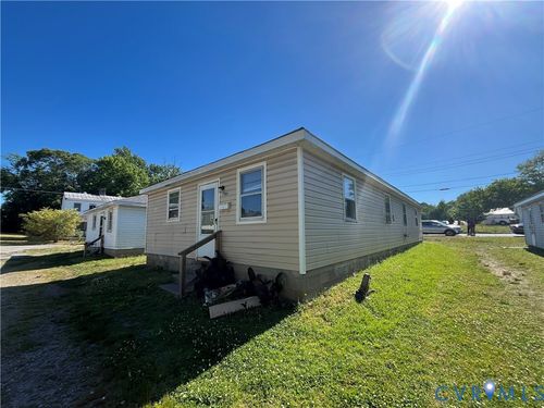 749 Mount Airy St, Petersburg, VA, 23803-4979 | Card Image