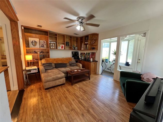 Living area with | Image 8