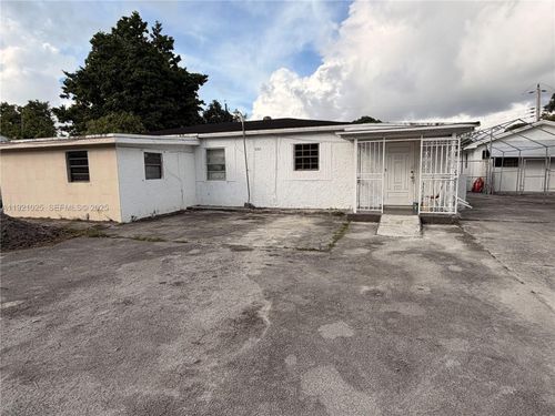 9285 Nw 32nd Court Rd, Miami, FL, 33147-2807 | Card Image