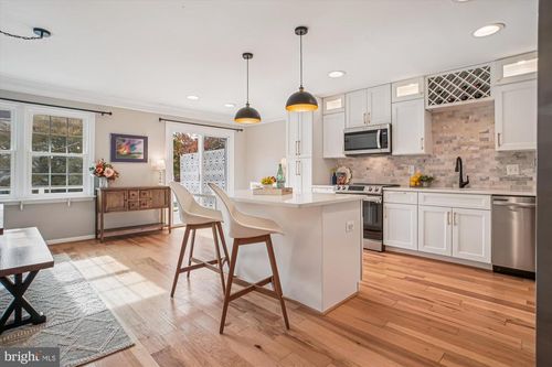 14521 Creek Branch Ct, CENTREVILLE, VA, 20120-1358 | Card Image