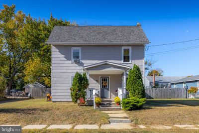 212 N New Street, House other with 3 bedrooms, 1 bathrooms and null parking in Clayton NJ | Image 1