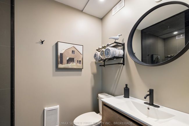 320 Sweets Corners Rd, House other with 3 bedrooms, 2 bathrooms and 10 parking in Lyndhurst ON | Image 40