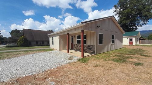 125 Aquone Rd, Andrews, NC, 28901-8700 | Card Image