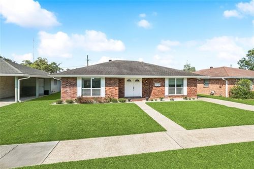 1929 Green Oaks Dr, Terrytown, LA, 70056-4203 | Card Image