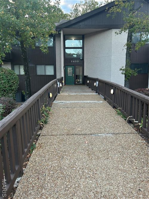 apt-106-1410 Heritage Lndg, Saint Charles, MO, 63303-6189 | Card Image