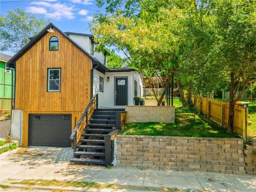 4635 Genessee St, Kansas City, MO, 64112-1118 | Card Image