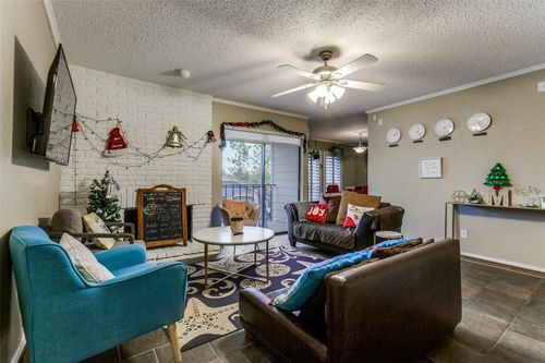 apt-206-15151 Berry Trl, Dallas, TX, 75248-6316 | Card Image