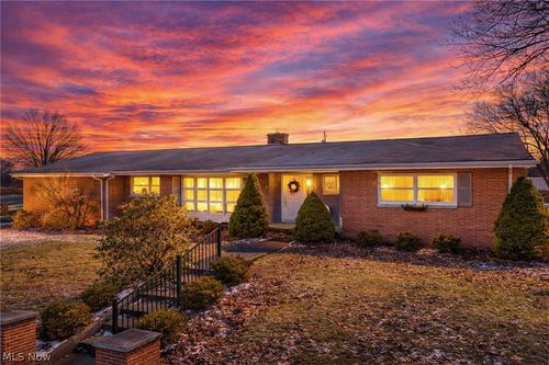 49314 Johnson Dr, Saint Clairsville, OH, 43950-9364 | Card Image