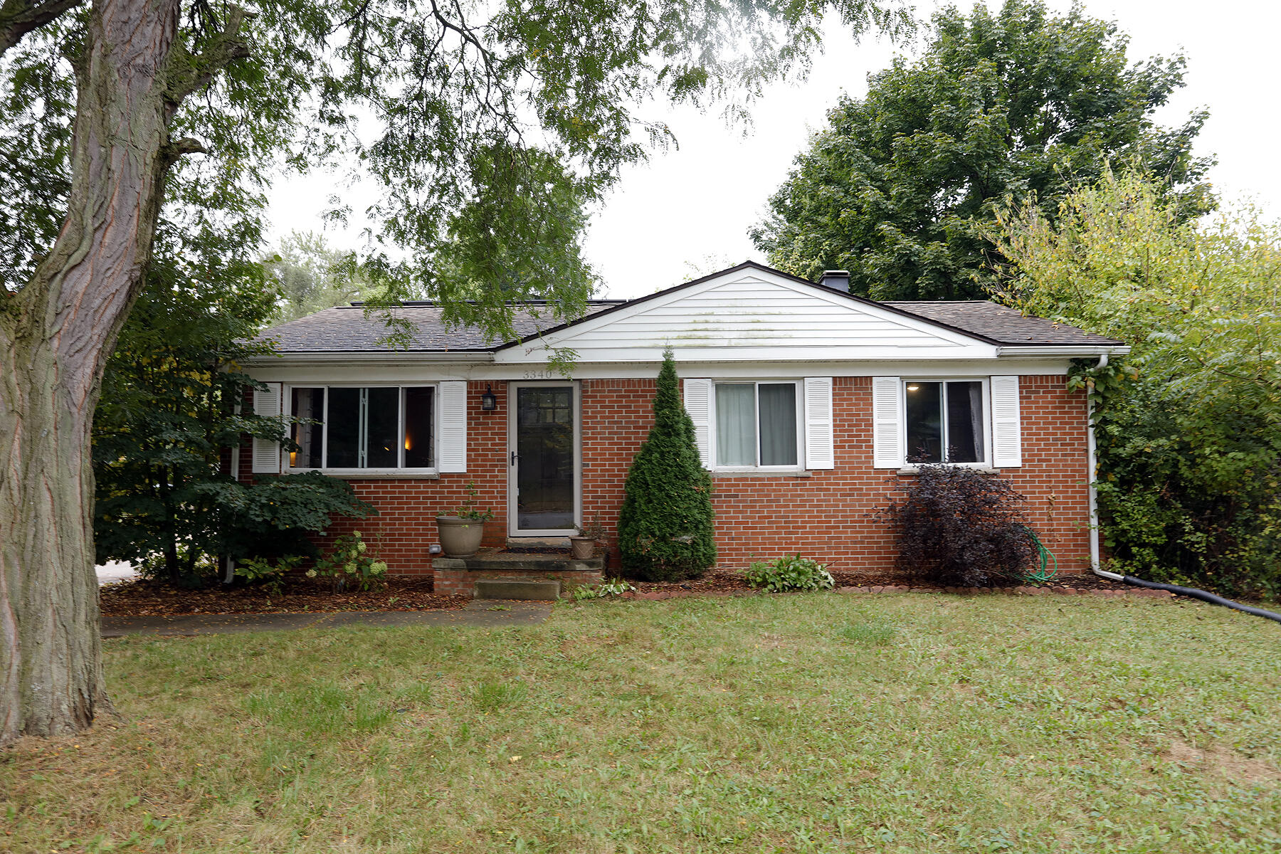 Fernwood Ave, Ann Arbor, MI 48108