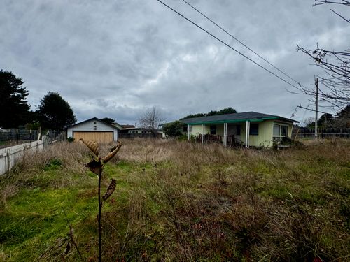 743 Montana Rd, McKinleyville, CA, 95519-3824 | Card Image