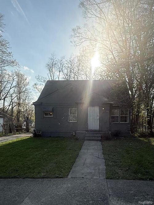 18117 Kentfield St, Detroit, MI, 48219-3412 | Card Image