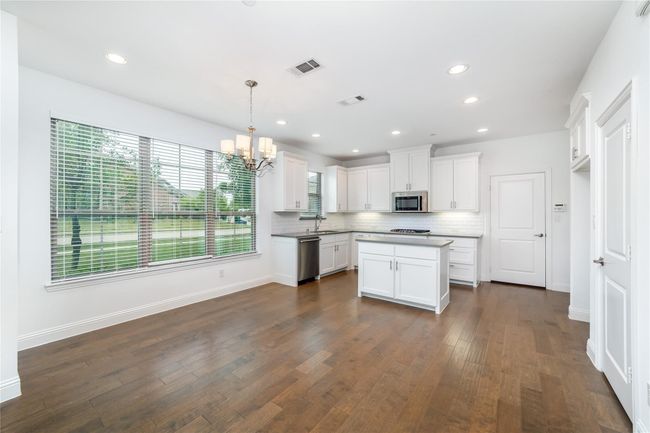 7301 Chief Spotted Tail Dr, Townhouse with 3 bedrooms, 3 bathrooms and null parking in Mckinney TX | Image 9