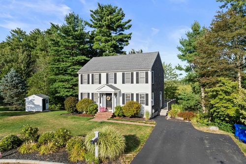18 Franklin Hunt Rd, Rockland, MA, 02370-7211 | Card Image