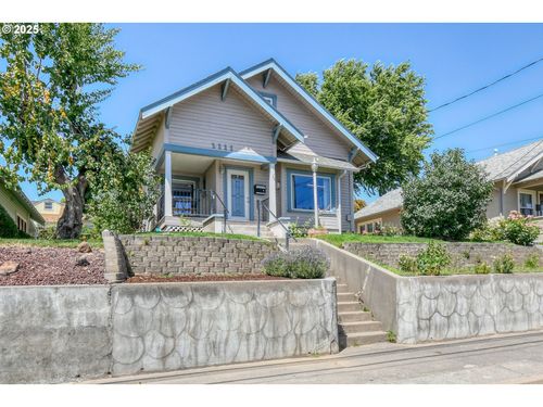 1111 Nw Carden Ave, Pendleton, OR, 97801-1543 | Card Image