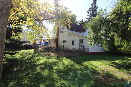 602 N Section Line St, Howard, SD, 57349-8711 | Card Image