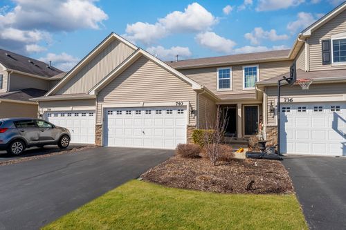 740 Florence St, Hampshire, IL, 60140-5607 | Card Image