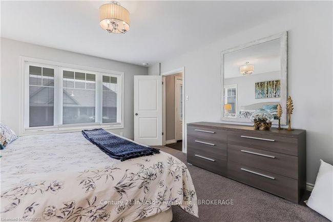 160 Hawthorn Cres, Condo with 3 bedrooms, 4 bathrooms and 2 parking in Kemble ON | Image 23