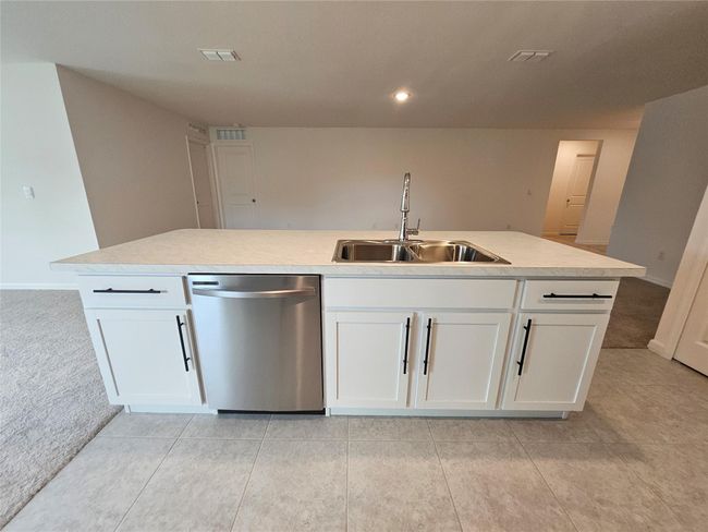 8076 98 Th Ct, House other with 4 bedrooms, 2 bathrooms and null parking in Vero Beach FL | Image 7