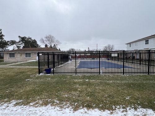 124-37543 Colonial Dr, Westland, MI, 48185-7598 | Card Image