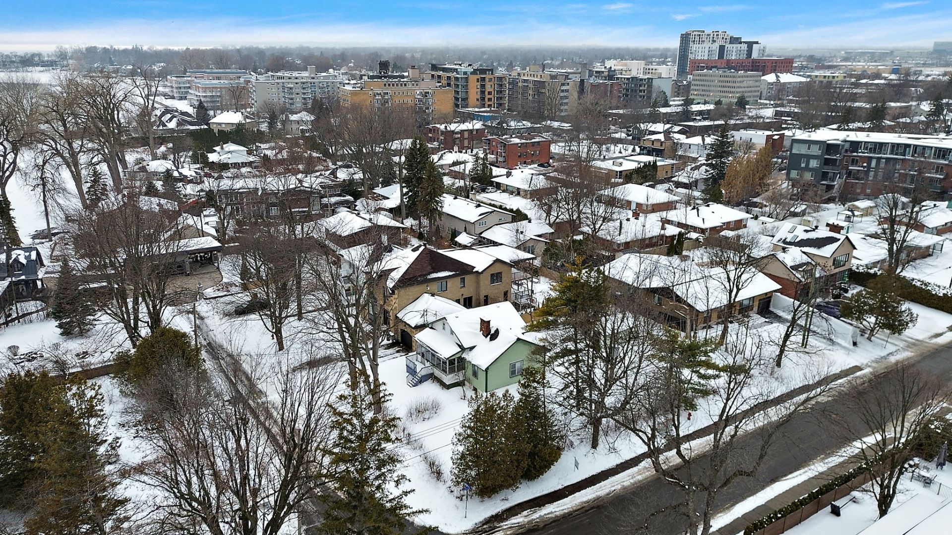 Land in Dorval 3