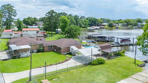 406 Kickapoo Dr, Livingston, TX, 77351-2053 | Card Image