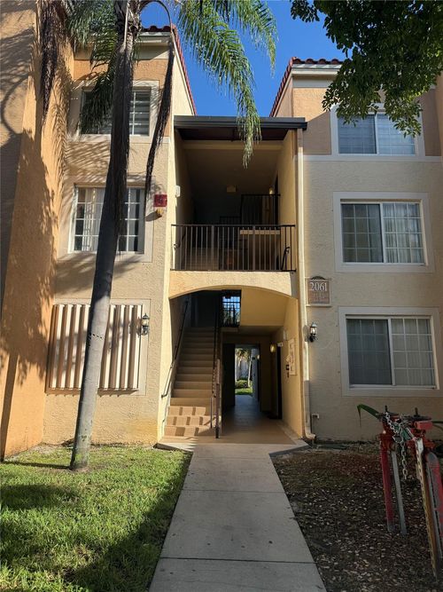 apt-305-2061 Renaissance Blvd, Miramar, FL, 33025-5681 | Card Image