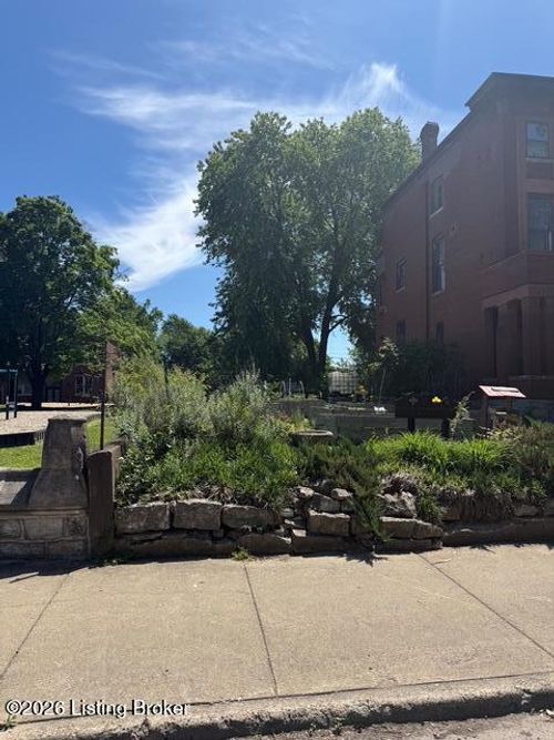 1221 S Brook St, Louisville, KY, 40203-2717 | Card Image