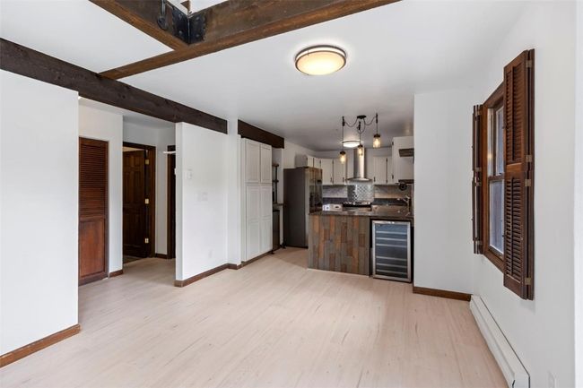 Living room to kitchen | Image 28
