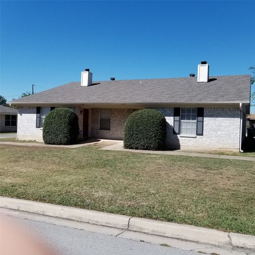 7721 Brandi Pl, North Richland Hills, TX, 76182-4631 | Card Image