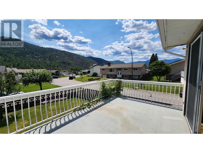3900 Woodland Dr, House other with 3 bedrooms, 3 bathrooms and 3 parking in Trail BC | Image 19
