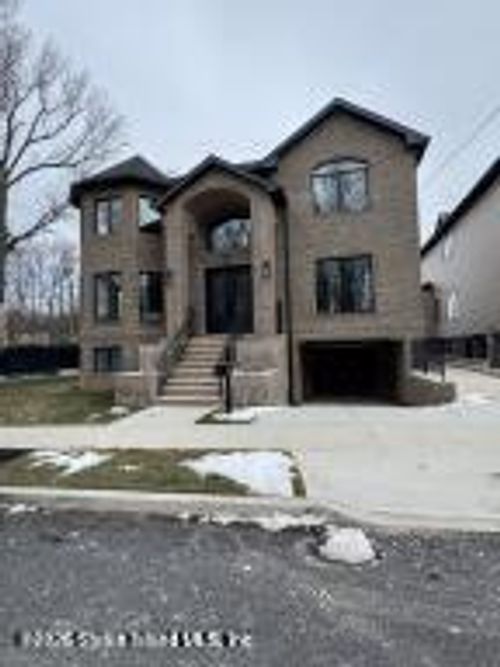 383 Philip Ave, Staten Island, NY, 10312-5924 | Card Image