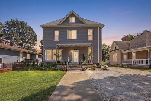 111 7th St, Streator, IL, 61364-2833 | Card Image