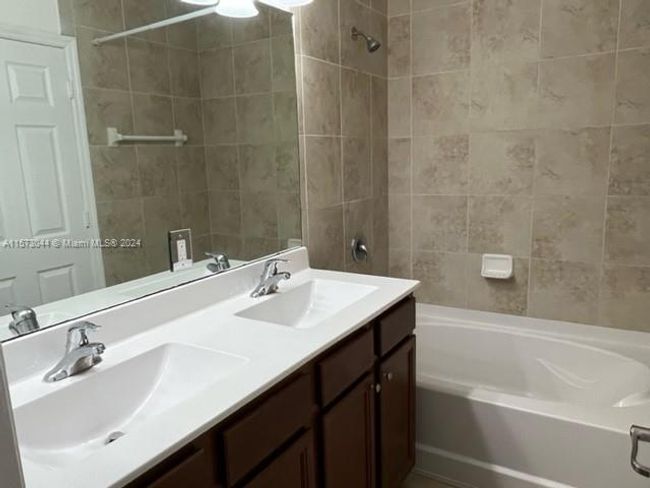 APT-218 - 10600 Nw 88 Th St, Condo with 3 bedrooms, 3 bathrooms and null parking in Doral FL | Image 20