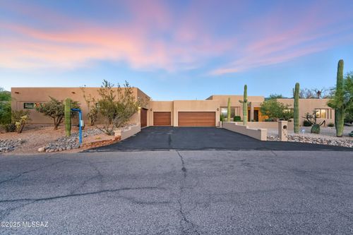 3146 N Fennimore Ave, Tucson, AZ, 85749-8182 | Card Image