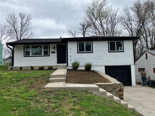 3160 Cleveland Ave, Kansas City, KS, 66104-4244 | Card Image