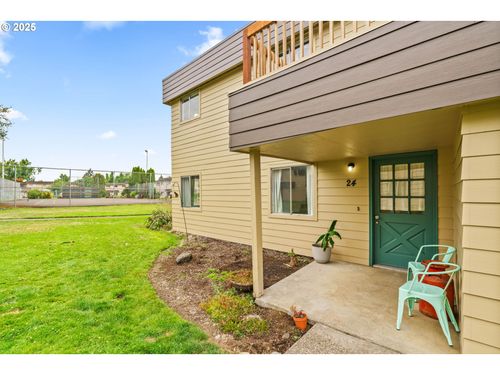 24-2727 Gateway St, Springfield, OR, 97477-1194 | Card Image