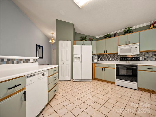 12 Tisha Ln, Townhouse with 3 bedrooms, 2 bathrooms and null parking in Hendersonville NC | Image 16