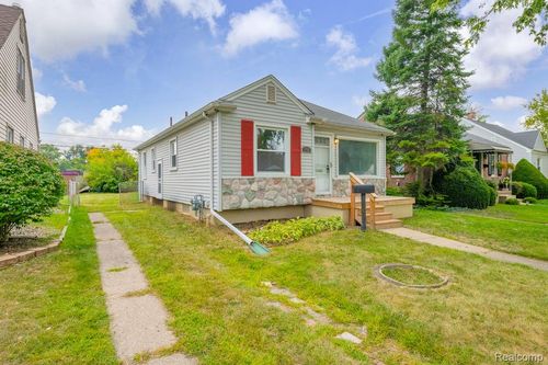 3752 Katherine St, Dearborn, MI, 48124-3650 | Card Image