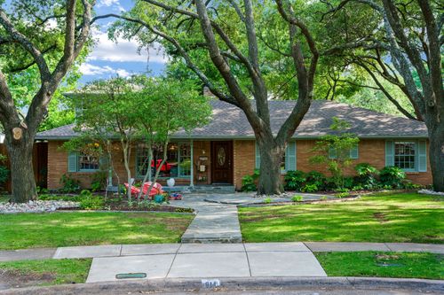 911 Saint Lukes Dr, Richardson, TX, 75080-4838 | Card Image