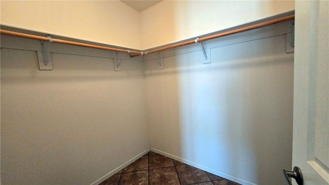 Closet | Image 21